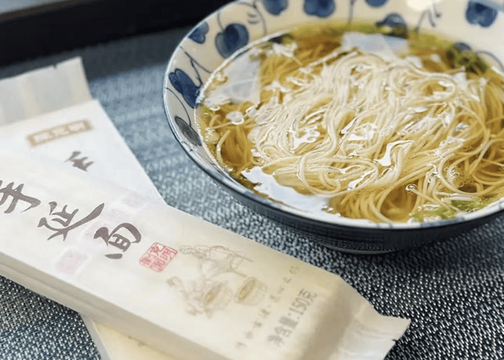 日股价不涨反跌网友调侃：股市里挂面不是好词不朽情缘网站上市公司发“手工挂面”礼盒！今(图3)